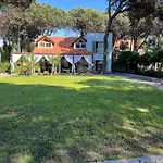 Pinea Mare Villa Golem (Tirana)