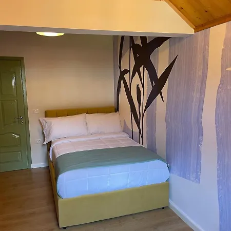 Pinea Mare Golem (Tirana)