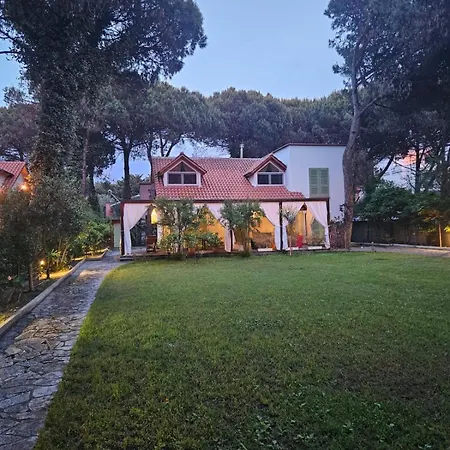 Pinea Mare Villa